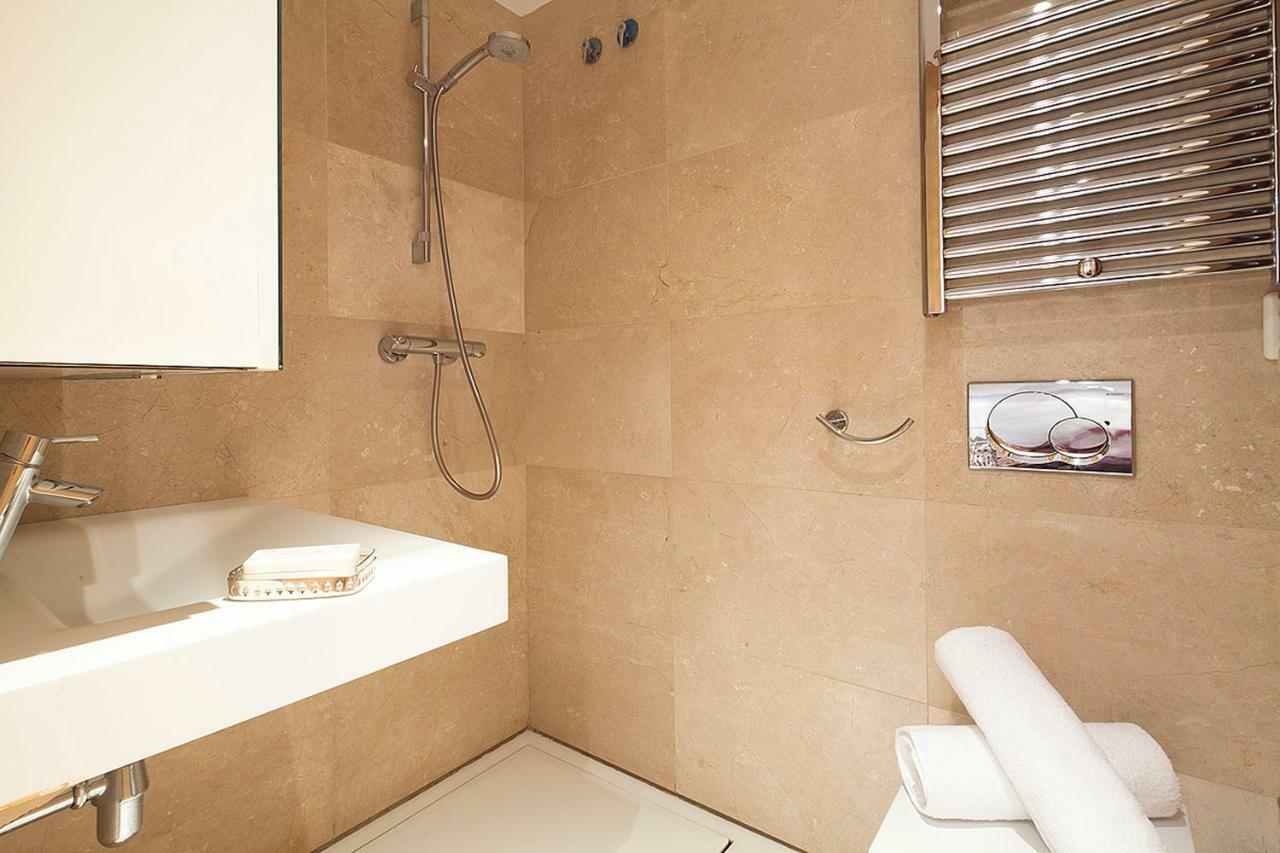 My Space Barcelona Pool Garden Apartments ภายนอก รูปภาพ